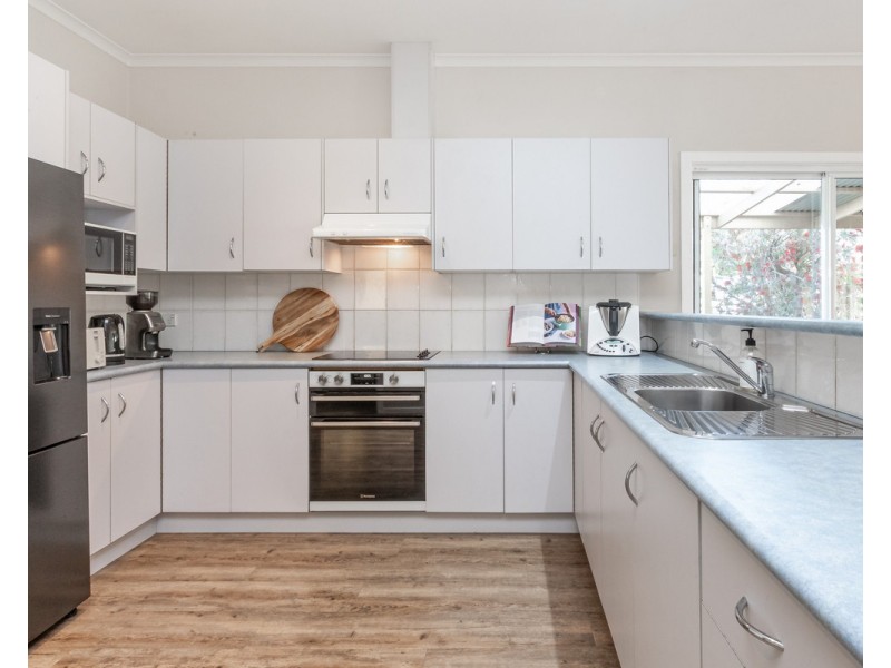 23 Bridge Road, Bushfield VIC 3281