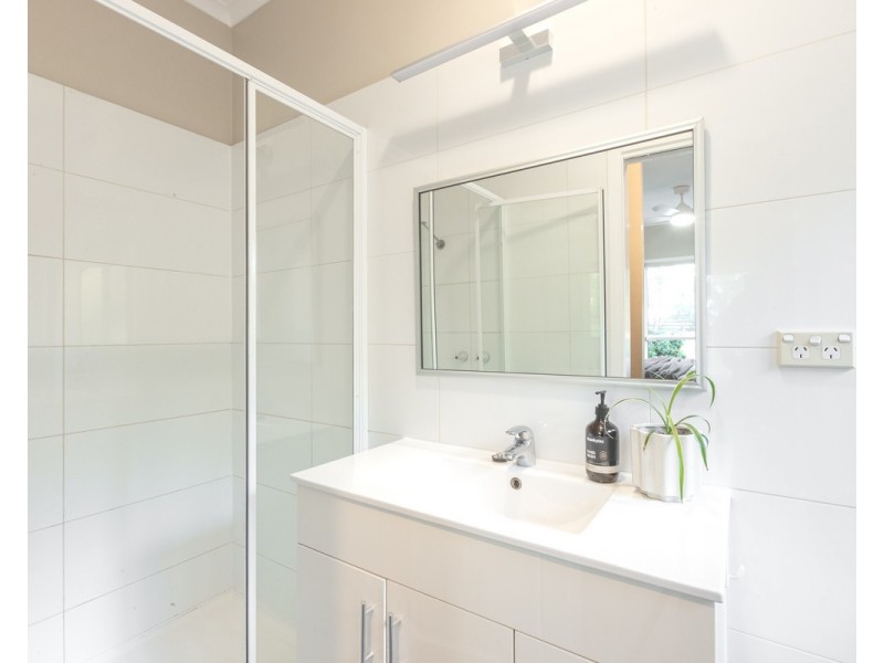 23 Bridge Road, Bushfield VIC 3281