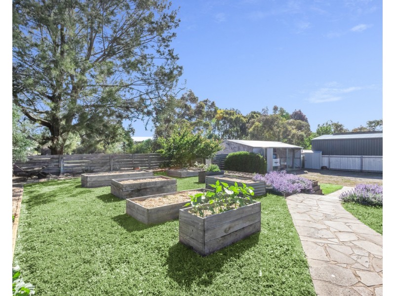 23 Bridge Road, Bushfield VIC 3281