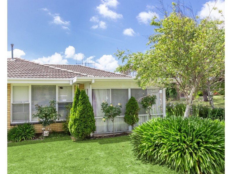 1/2 Waveny Avenue, Warrnambool VIC 3280