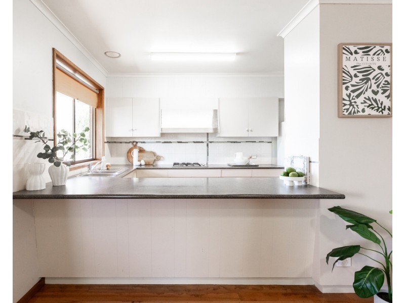 13 Shirley Grove, Warrnambool VIC 3280