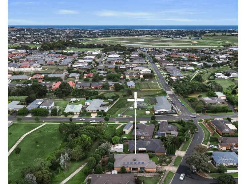 8 Sharpe Avenue, Warrnambool VIC 3280