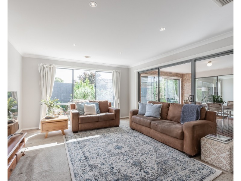 8 Sharpe Avenue, Warrnambool VIC 3280