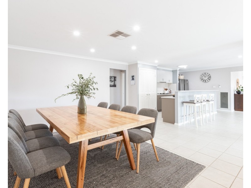 8 Sharpe Avenue, Warrnambool VIC 3280