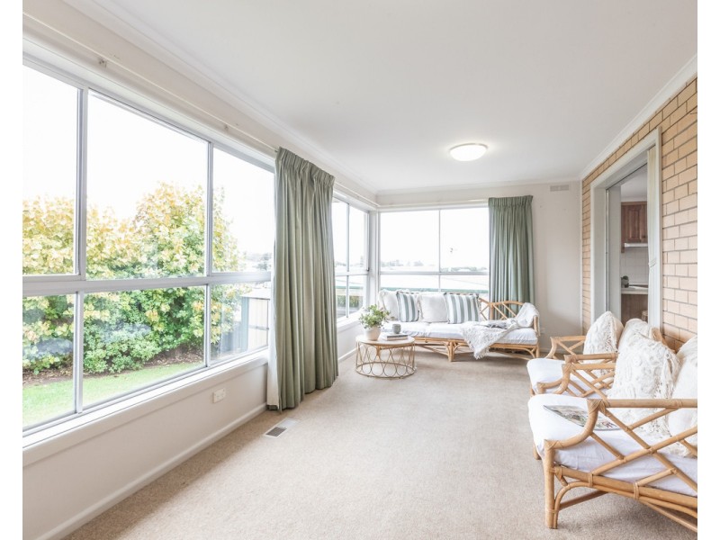 2 Hillside Avenue, Warrnambool VIC 3280