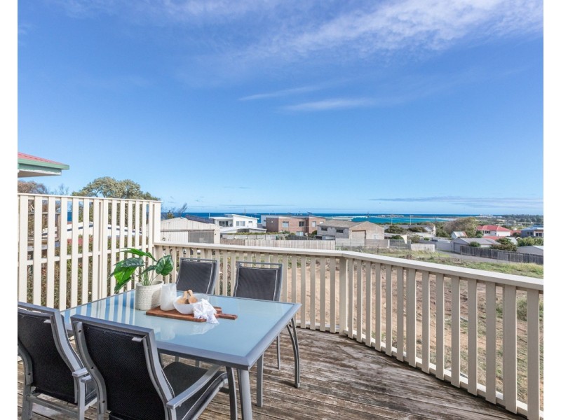 67 Ocean Grove, Warrnambool VIC 3280