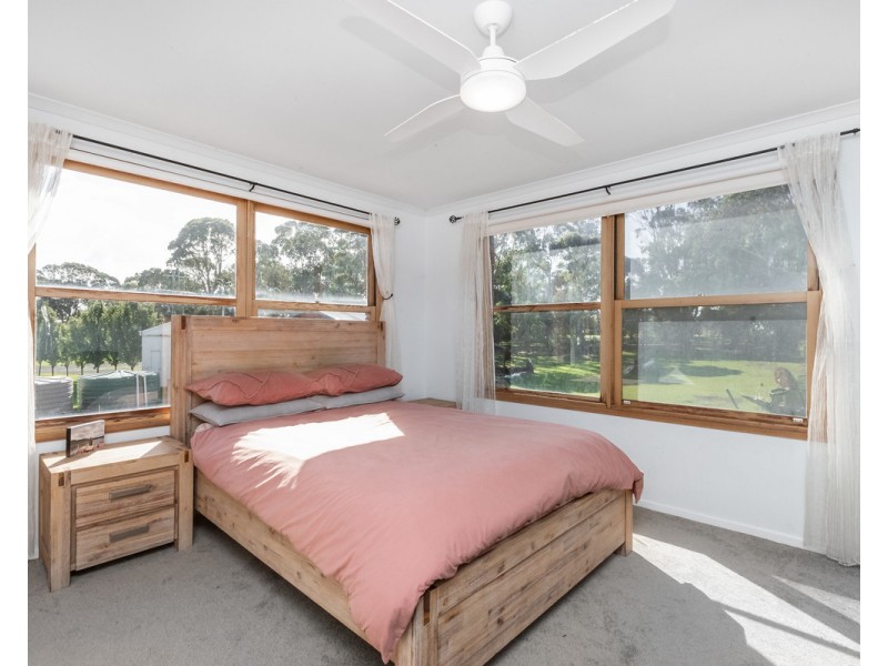 20 Bellmans Road, Bushfield VIC 3281