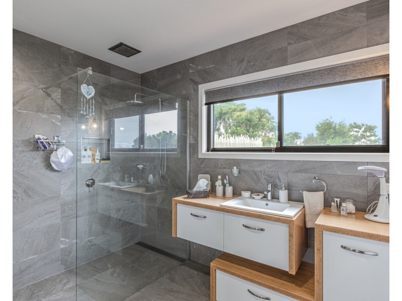 75 Lowery Road, Crossley VIC 3283