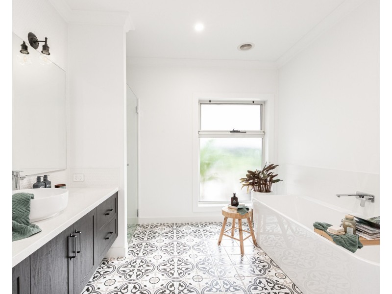 22 Waldock Way, Warrnambool VIC 3280