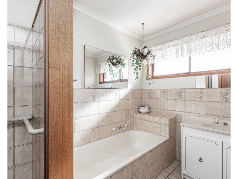 2 Mountain Ash Drive, Warrnambool VIC 3280
