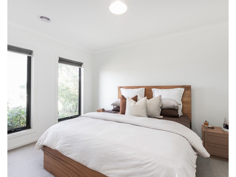 16 McGinness Way, Warrnambool VIC 3280