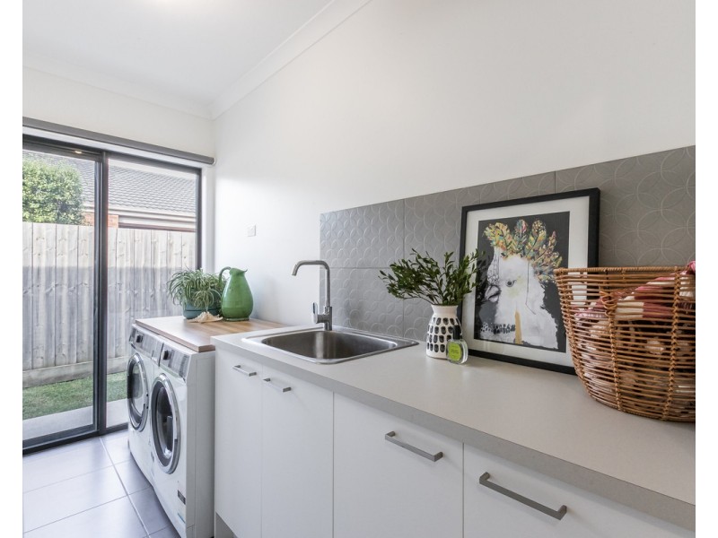 16 McGinness Way, Warrnambool VIC 3280