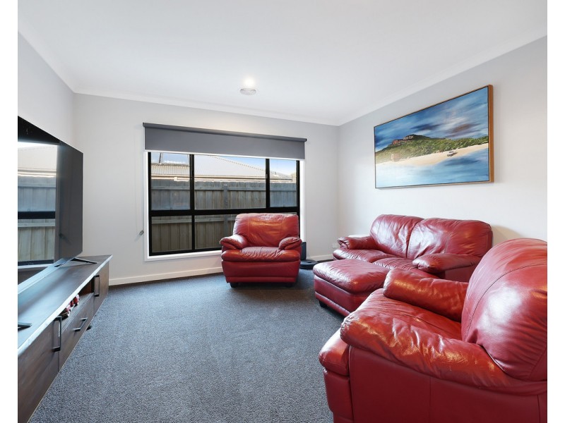 11 Mansell Drive, Dennington VIC 3280