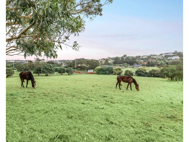 1 Logans Beach Road, Warrnambool VIC 3280