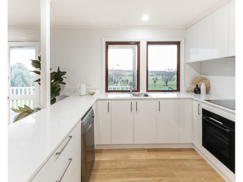 68 Lowery Road, Crossley VIC 3283