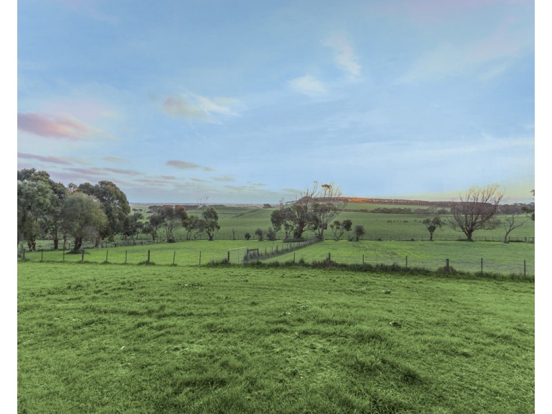 68 Lowery Road, Crossley VIC 3283