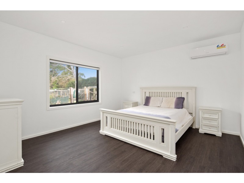 24 McHaffie Drive, Cowes VIC 3922