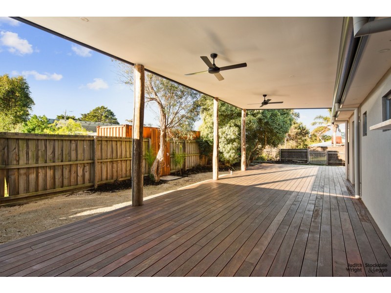 24 McHaffie Drive, Cowes VIC 3922
