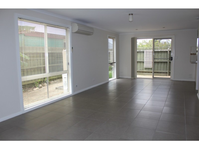 33 Lansell Road, Cowes VIC 3922