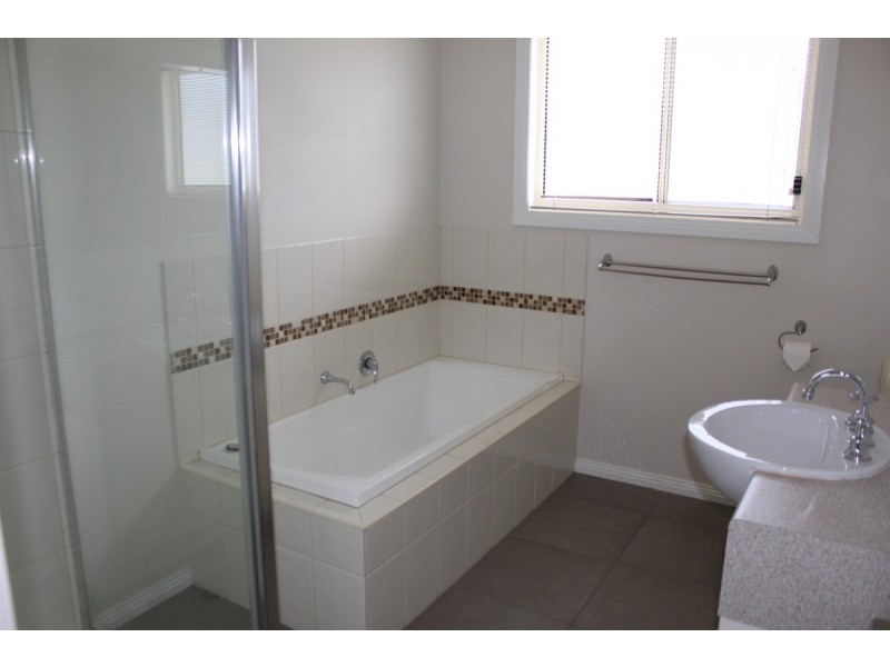 33 Lansell Road, Cowes VIC 3922