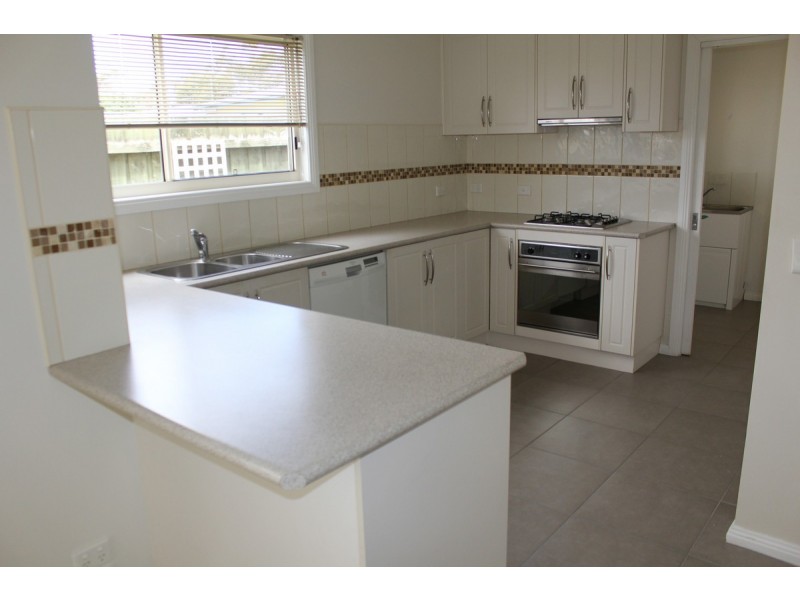 33 Lansell Road, Cowes VIC 3922