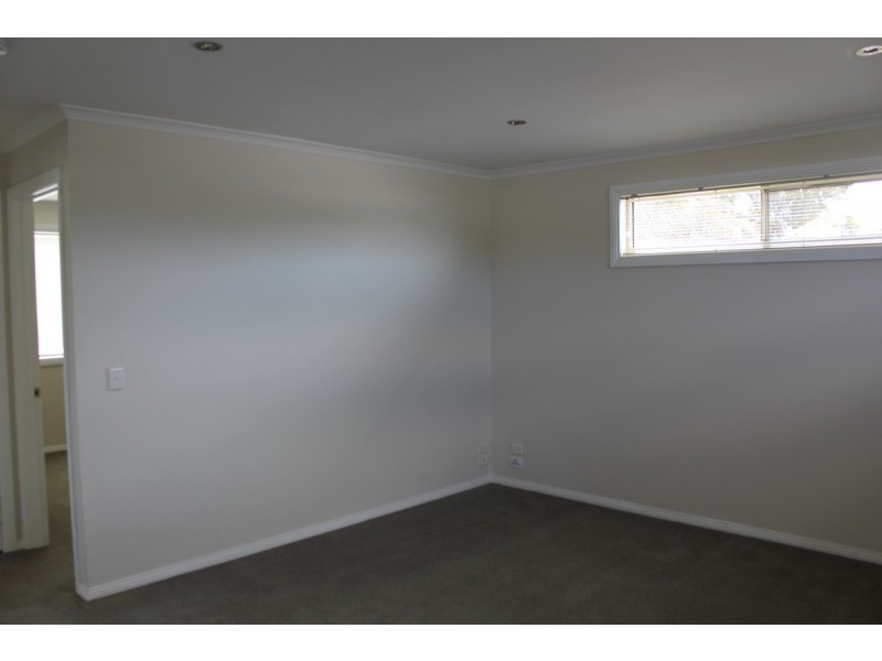 33 Lansell Road, Cowes VIC 3922