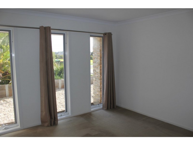 7 Parkridge Close, Cowes VIC 3922