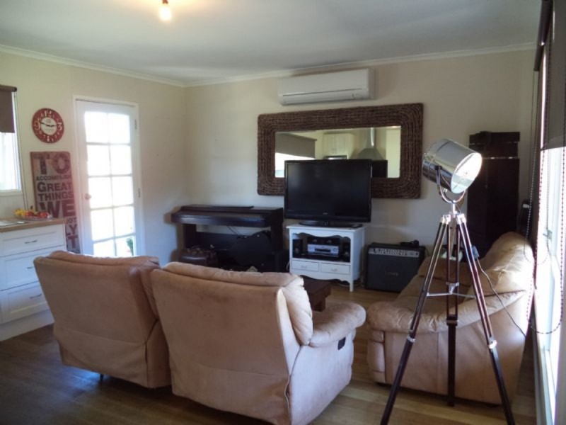 8 Jill Street, Sunderland Bay VIC 3922