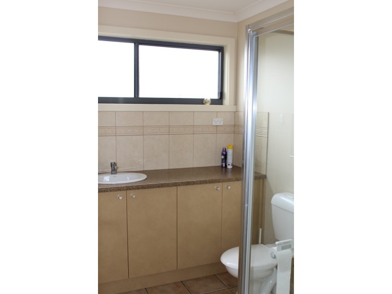 24 Roderick Close, Cowes VIC 3922