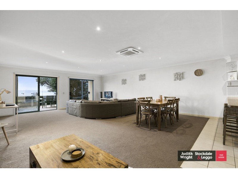 2/9 Beach Road, Rhyll VIC 3923