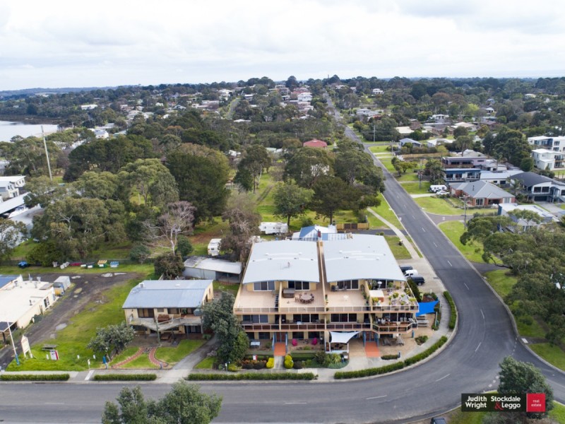 2/9 Beach Road, Rhyll VIC 3923