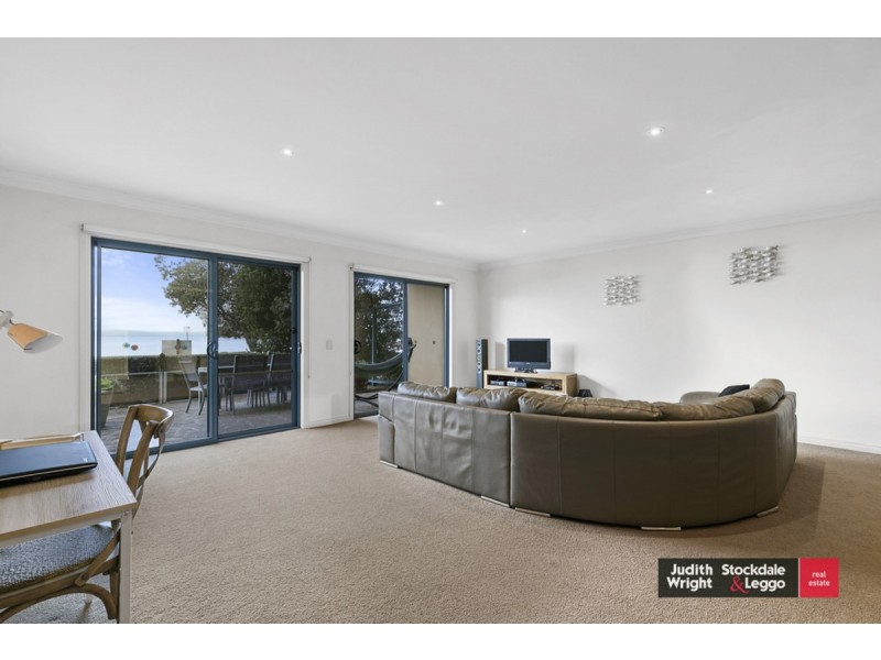 2/9 Beach Road, Rhyll VIC 3923