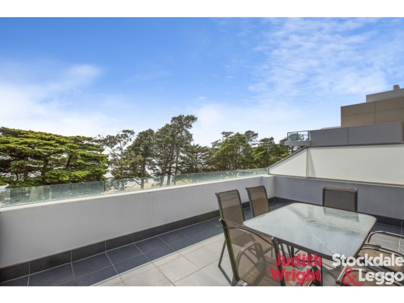 16/4 The Esplanade, Cowes VIC 3922