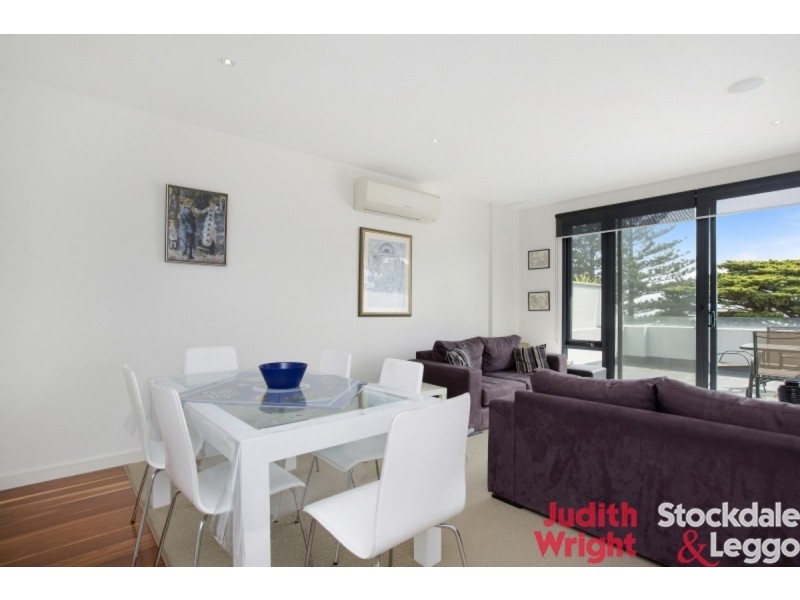 16/4 The Esplanade, Cowes VIC 3922