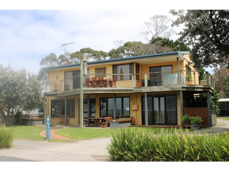 10 Beach Road, Rhyll VIC 3923