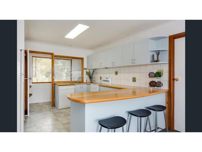 10 Beach Road, Rhyll VIC 3923