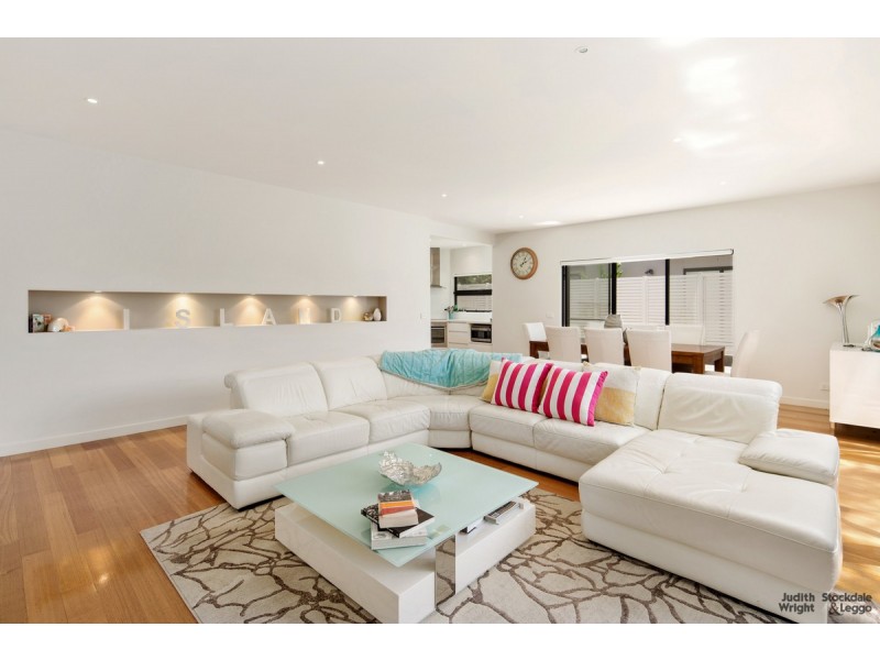 2C Hereward Close, Cowes VIC 3922