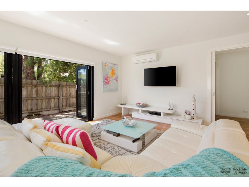 2C Hereward Close, Cowes VIC 3922