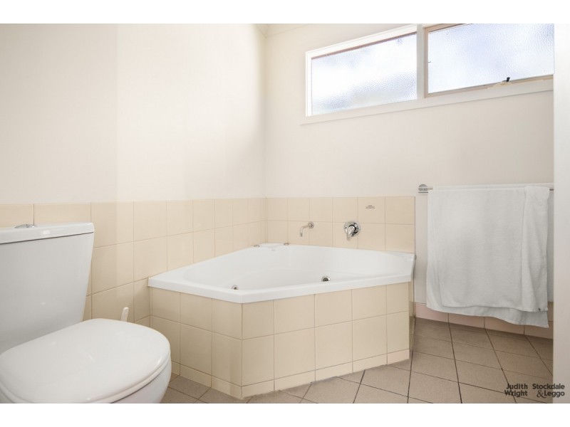 Villa 121/2128 Phillip Island Road, Cowes VIC 3922