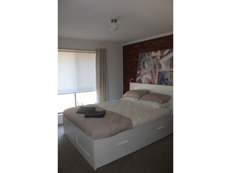 2/6 Park Street, Cowes VIC 3922