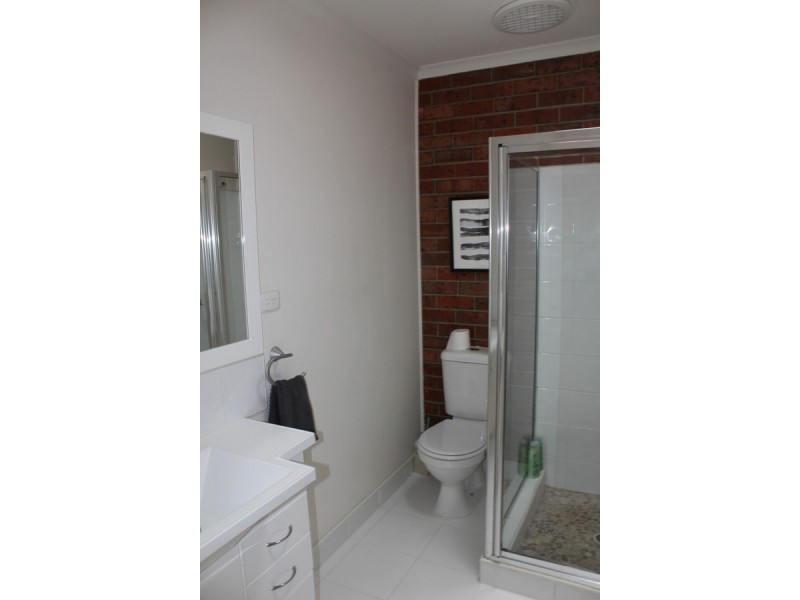 2/6 Park Street, Cowes VIC 3922