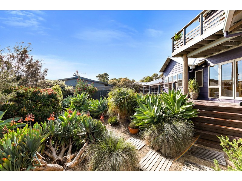 11 Norman Drive, Cowes VIC 3922