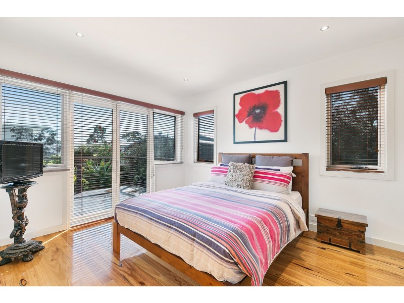 11 Norman Drive, Cowes VIC 3922