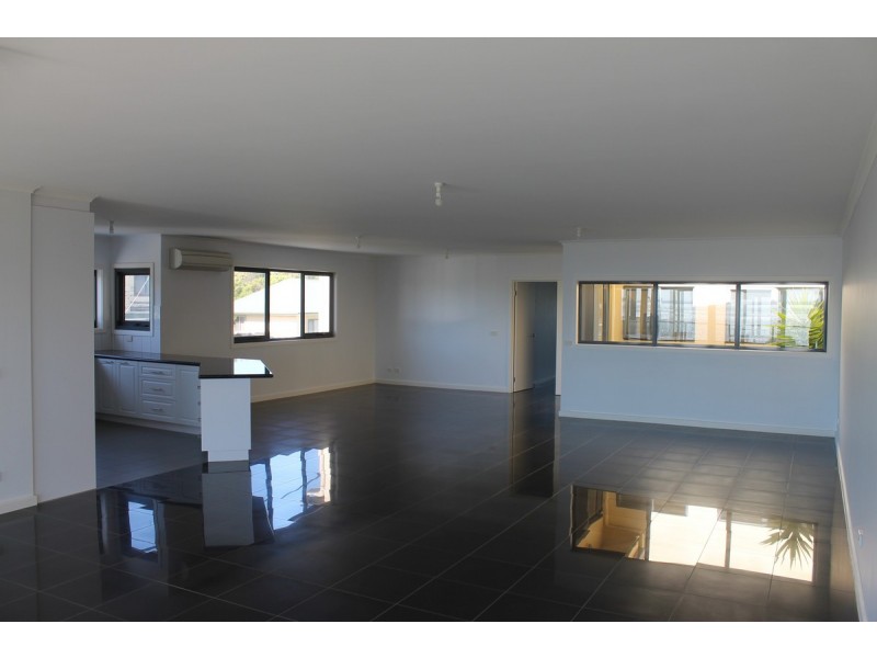 4/107 Marine Parade, San Remo VIC 3925