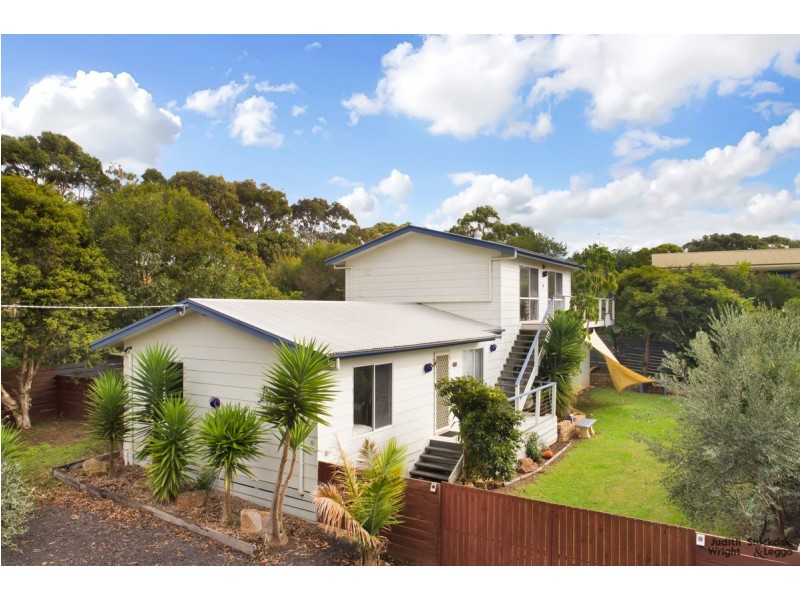 8 St Andrews Drive, Ventnor VIC 3922