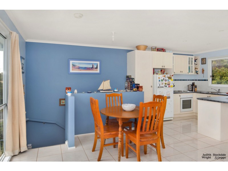 8 St Andrews Drive, Ventnor VIC 3922