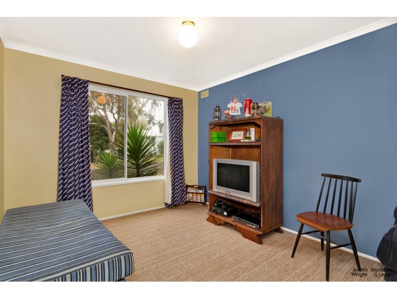 8 St Andrews Drive, Ventnor VIC 3922