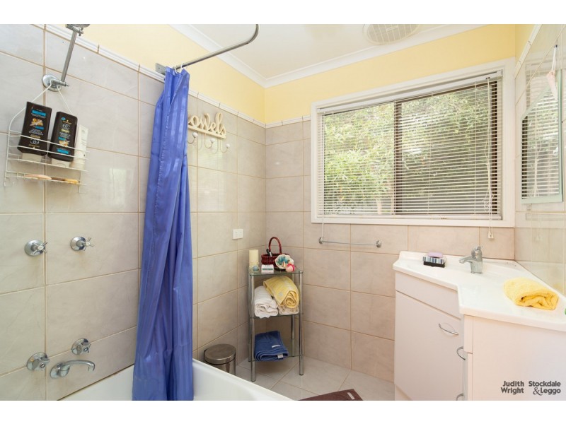 8 St Andrews Drive, Ventnor VIC 3922