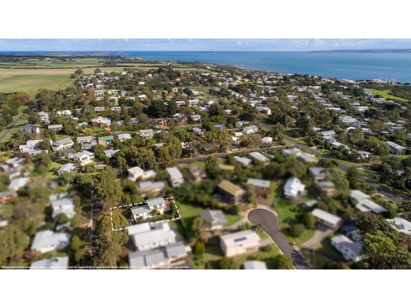 8 St Andrews Drive, Ventnor VIC 3922