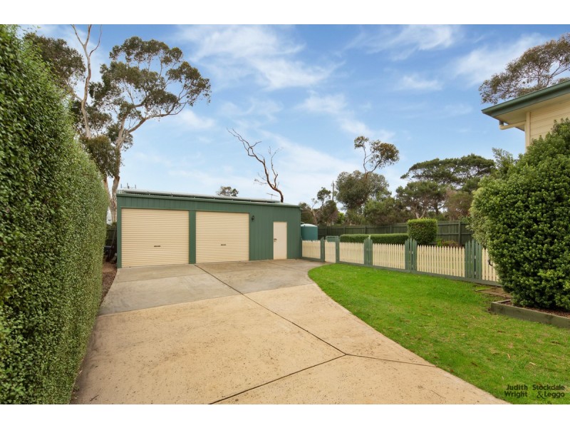 5 Amanda Close, Cowes VIC 3922